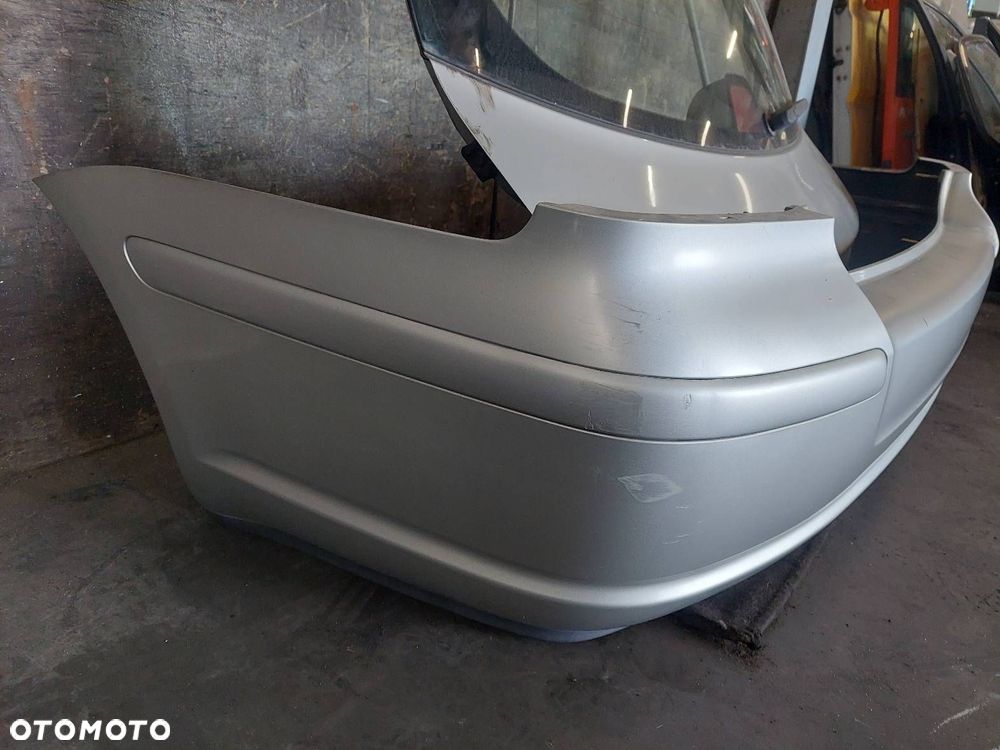 KOMPLETNY TYŁ KLAPA BAGAŻNIKA ZDERZAK TYŁ LAMPY AVENSIS T25 HB 1C0 - 6