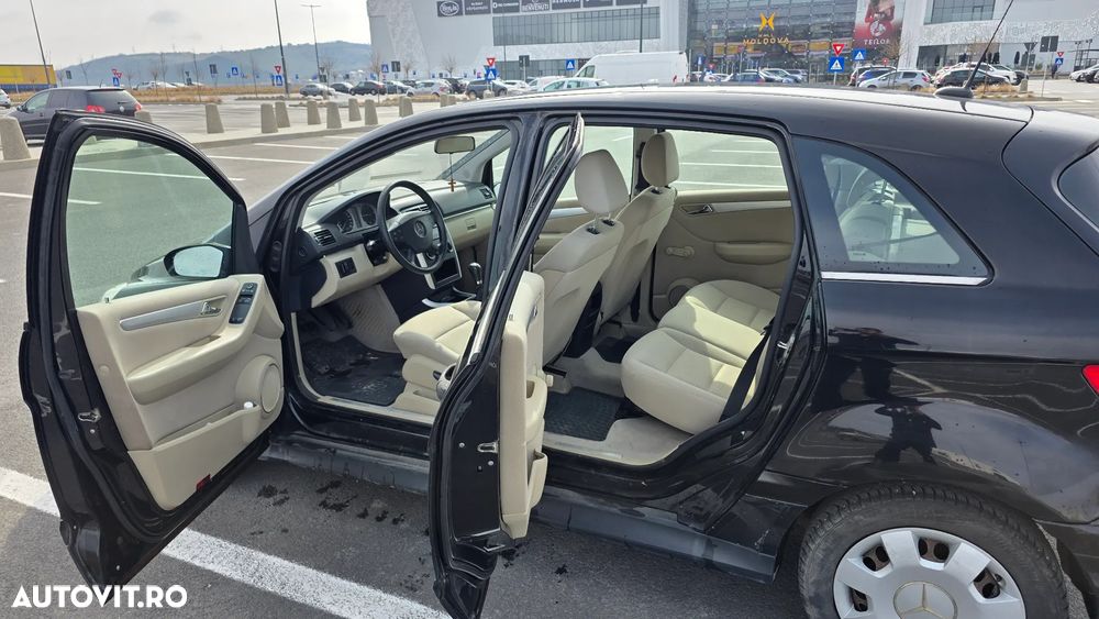 Mercedes-Benz B 180 - 9