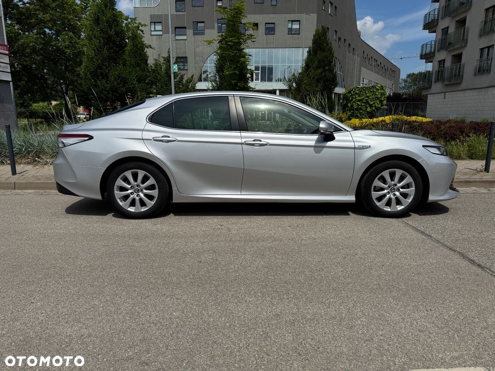 Toyota Camry 2.5 Hybrid Executive CVT - 8