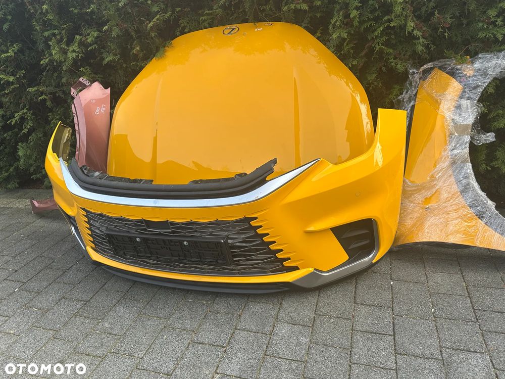 Lexus LBX zderzak maska blotniki - 1