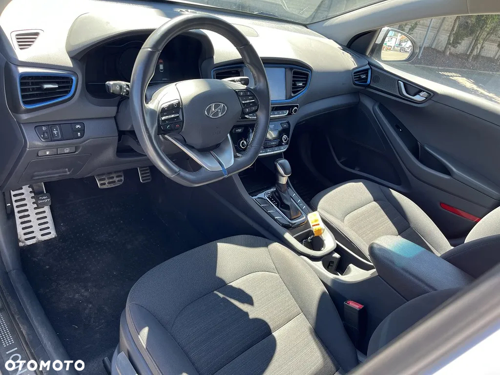 Hyundai IONIQ - 6