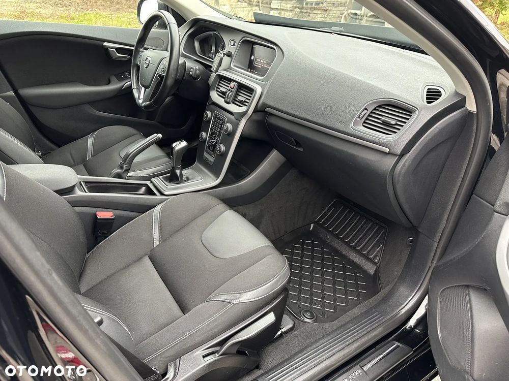 Volvo V40 - 13