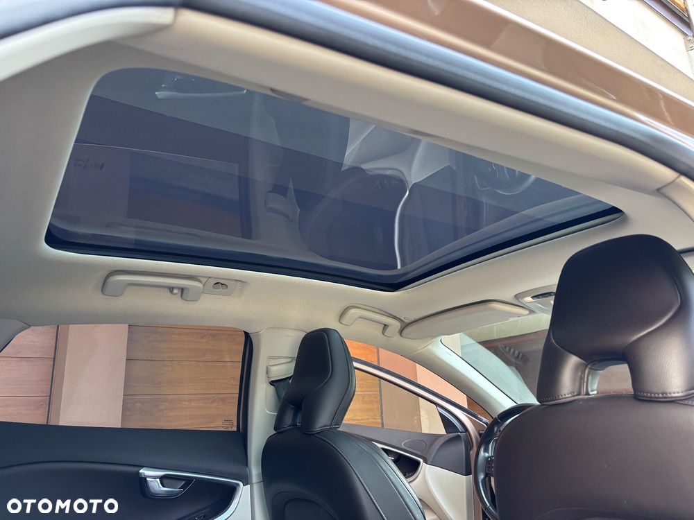 Volvo V40 T3 Summum - 22