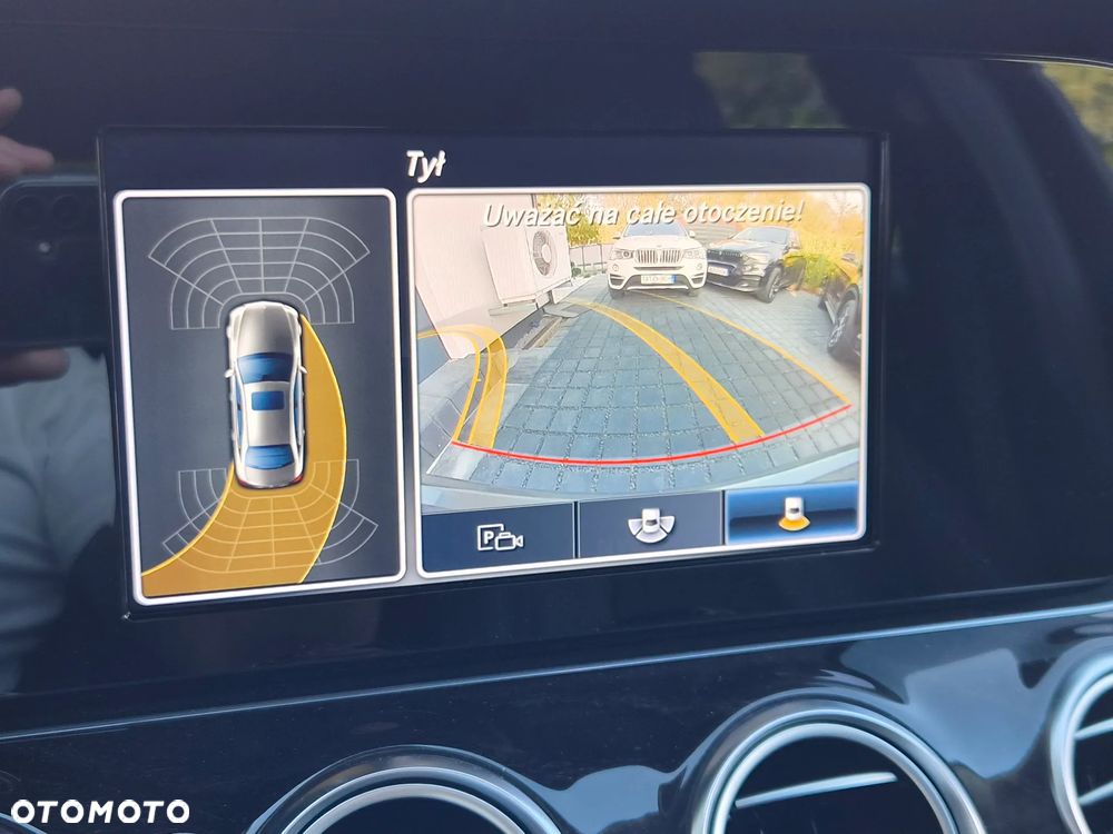 Mercedes-Benz Klasa E 220 d 9G-TRONIC - 26