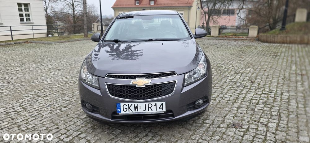 Chevrolet Cruze 1.8 LT+ - 25