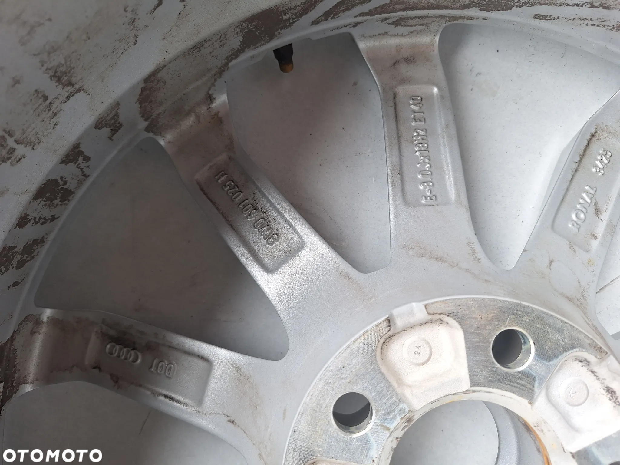 FELGA ALUMINIOWA AUDI A4 /B9-8W0601025H / 18 CALI- 5X112/ ET 40 - 5