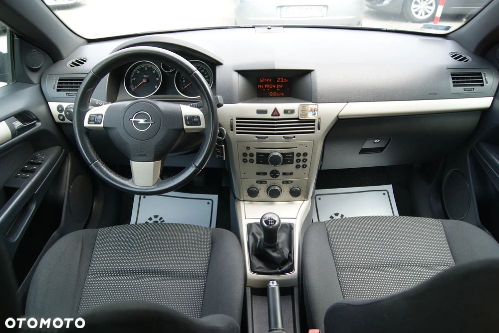 Opel Astra 1.9 CDTI Sport - 27