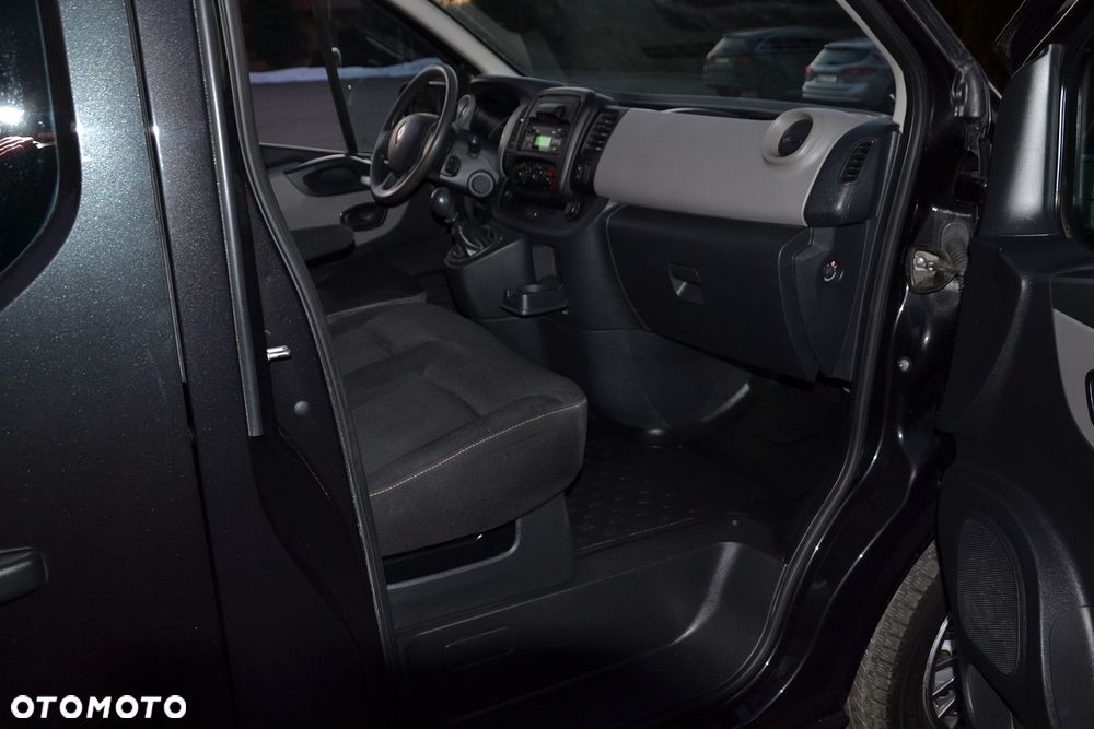 Renault Trafic - 25