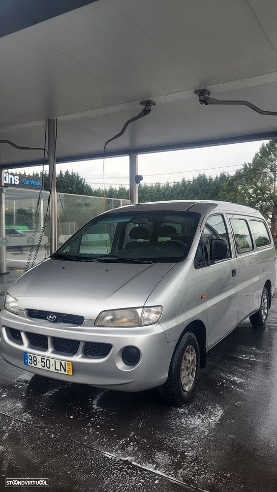 Hyundai H-1 Starex - 4