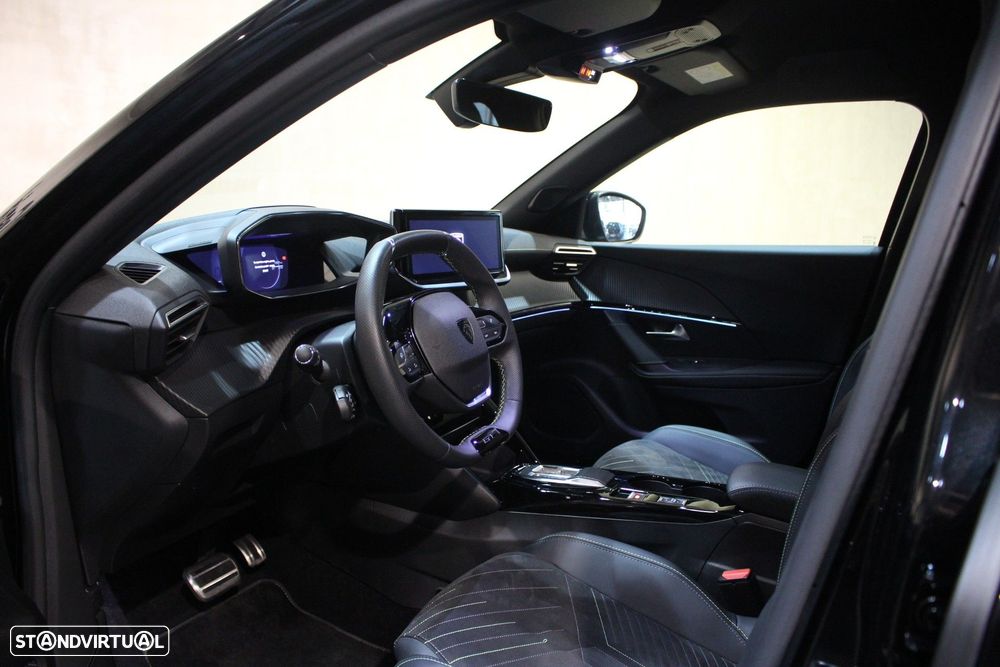 Peugeot e-2008 50 kWh GT - 7