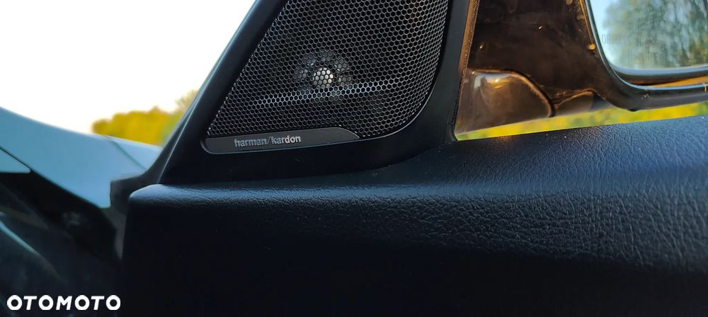 BMW Seria 3 328i xDrive Sport Line - 27