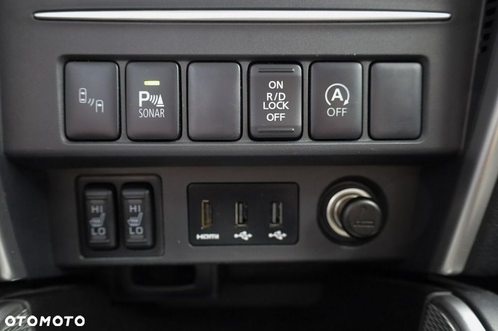 Mitsubishi L200 - 11