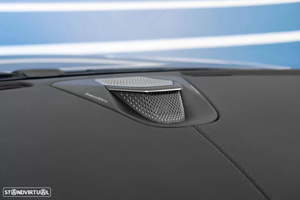 Aston Martin DB12 Coupé V8 Auto - 17