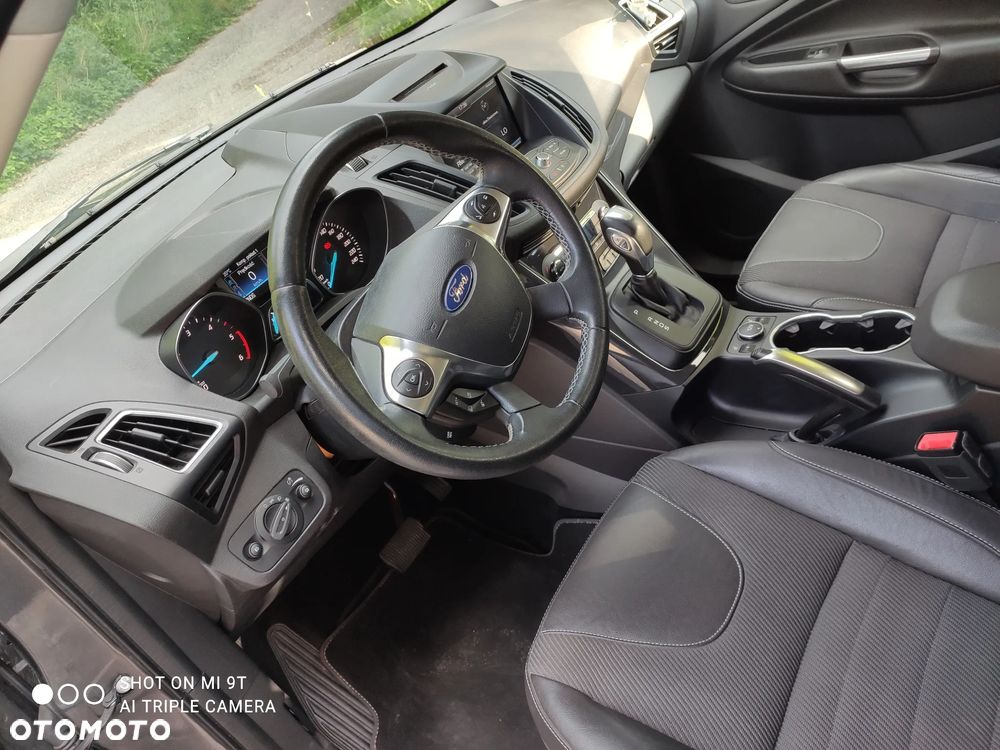 Ford Kuga 2.0 TDCi 4x4 ST-Line - 10