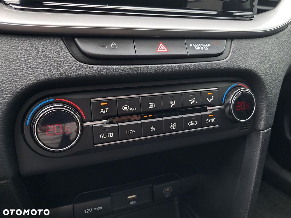 Kia Ceed 1.5 T-GDI M DCT - 22