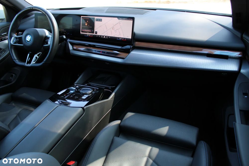 BMW Seria 5 550e xDrive PHEV M Sport - 18