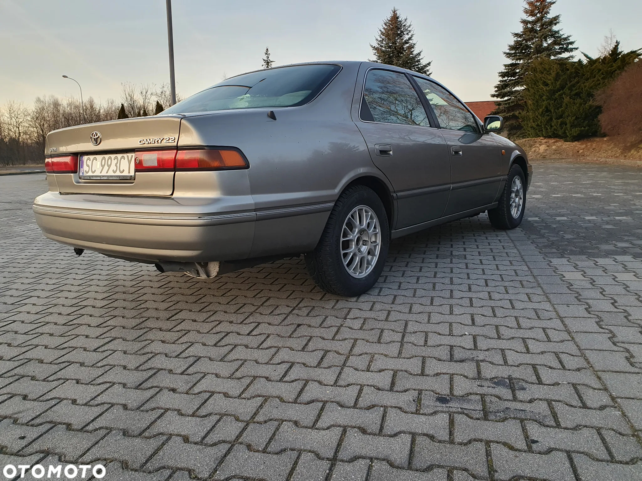 Toyota Camry 2.2 GL - 9