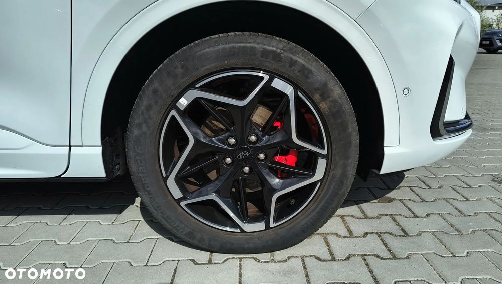 Ford Kuga 2.5 FHEV AWD ST-Line X - 30