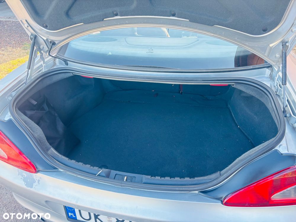 Peugeot 406 2.2 - 32