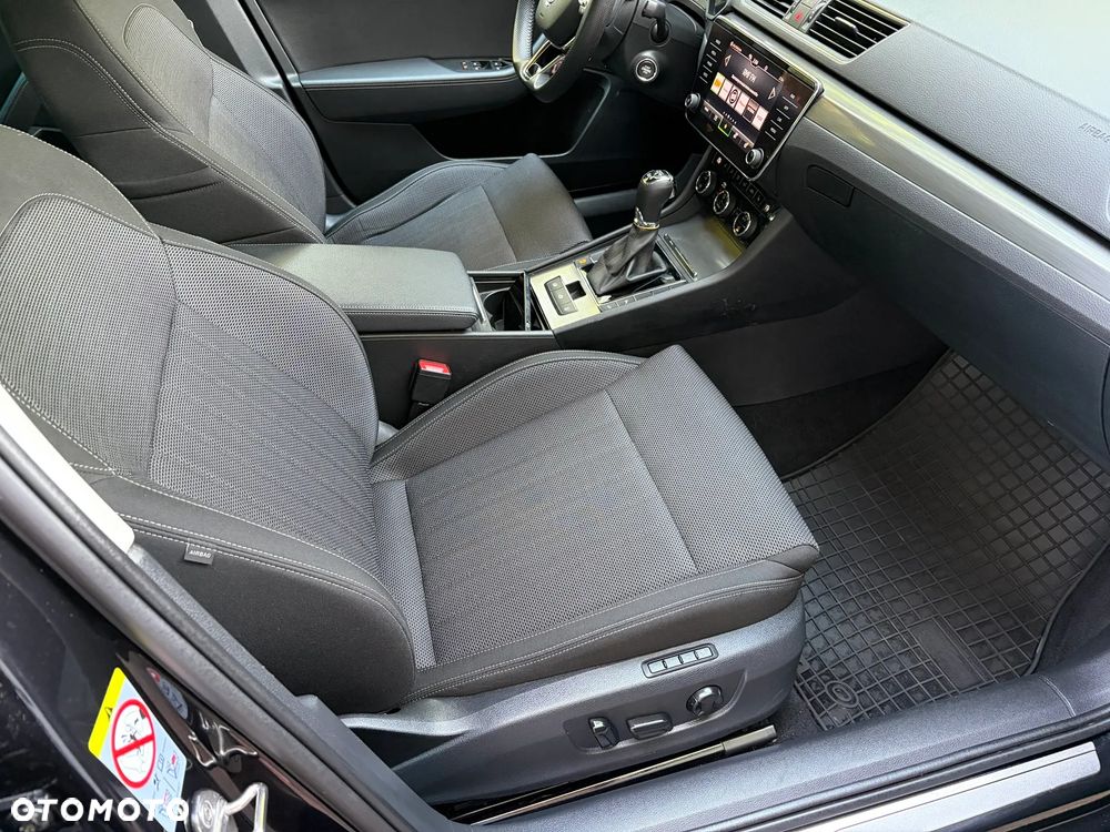 Skoda Superb 2.0 TDI SCR 4x4 Style DSG - 13