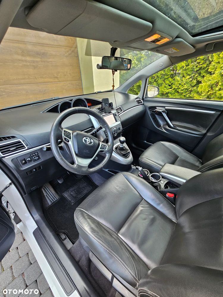 Toyota Verso 2.0 D-4D 5-Sitzer - 13
