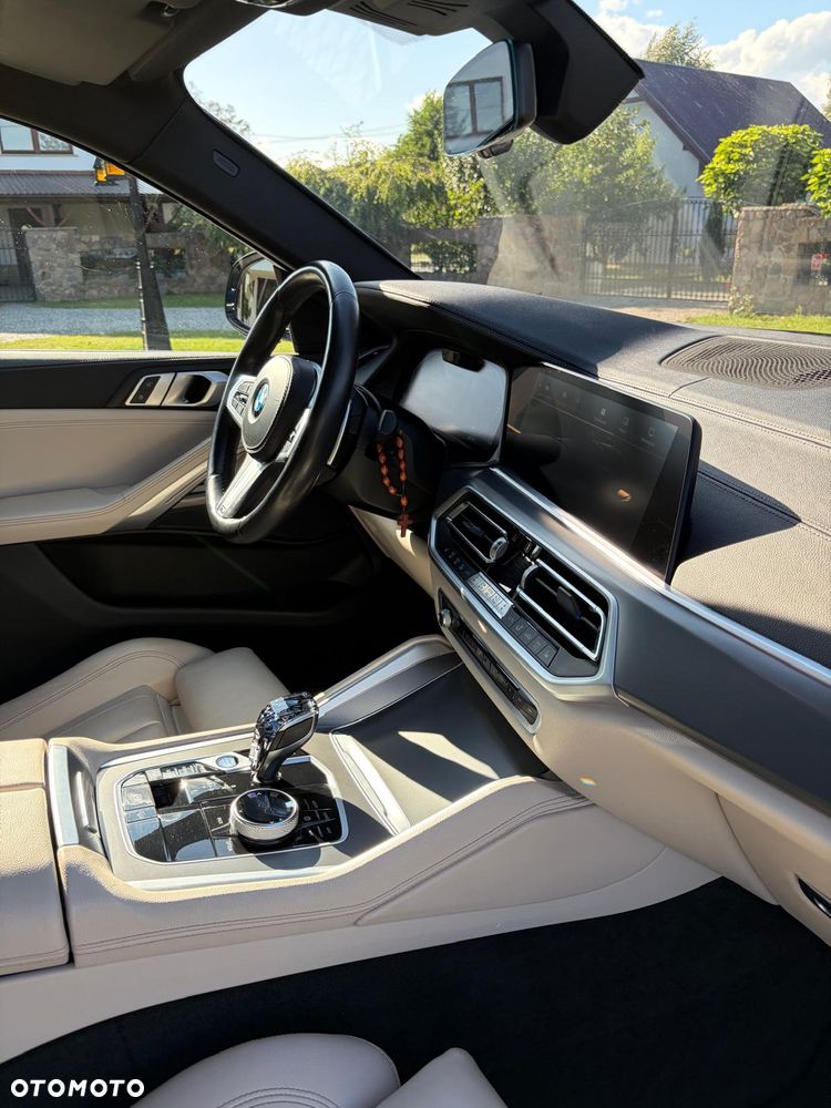 BMW X6 xDrive40d mHEV - 25