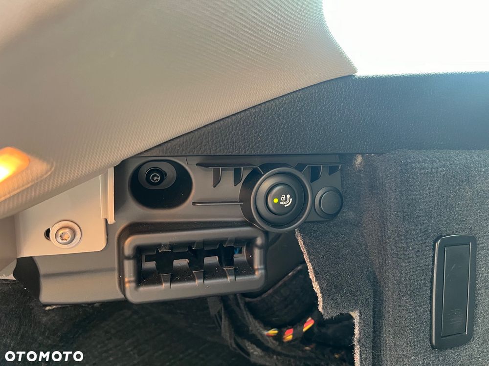 BMW Seria 3 320d Edition Luxury Line Purity - 22