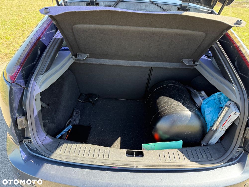 Ford Focus 2.5 ST - 11