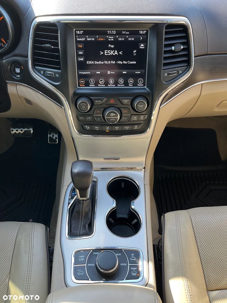 Jeep Grand Cherokee 5.7 V8 HEMI Overland Summit - 21