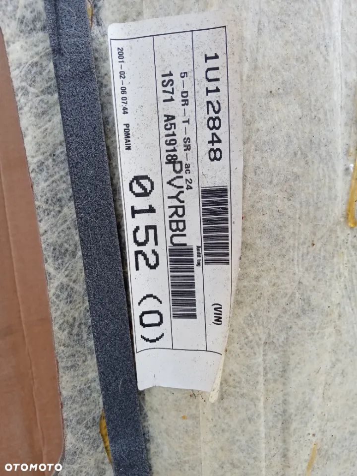 Tapicerka podsufitka szyberdach Ford Mondeo MK3 HB - 7