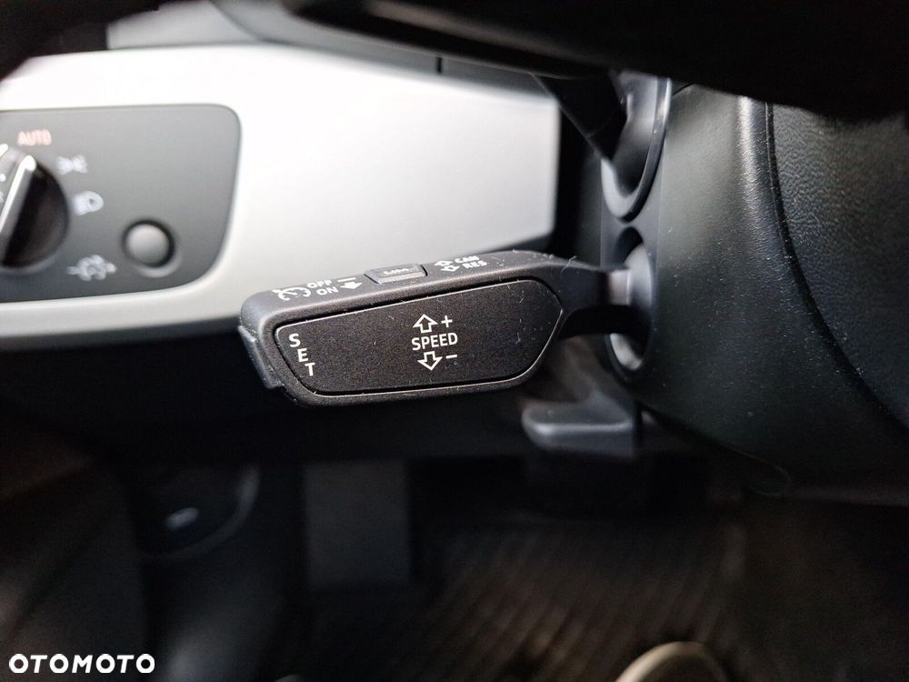 Audi A4 Limousine - 16