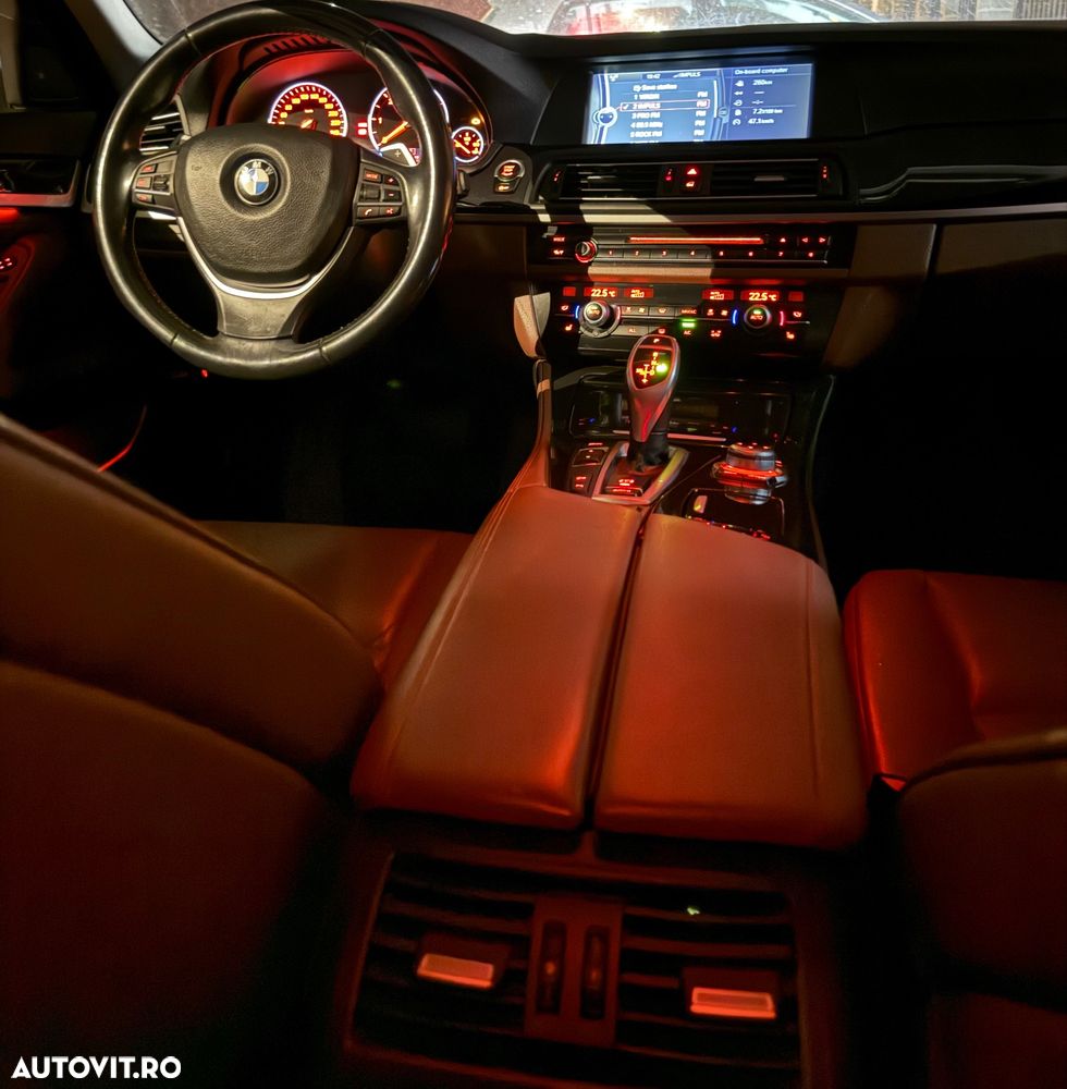 BMW Seria 5 525d xDrive - 9