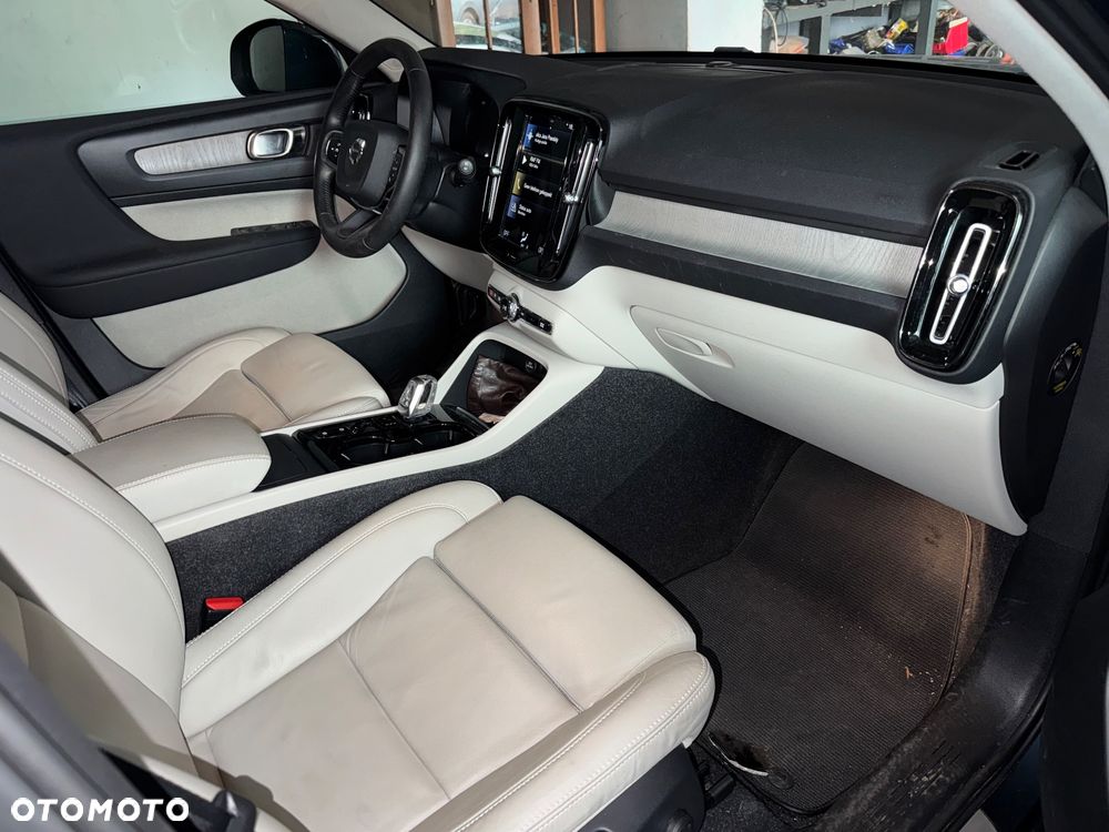 Volvo XC 40 - 13