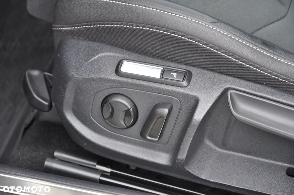 Volkswagen Arteon Shooting Brake 2.0 TDI SCR 4Motion DSG Elegance - 28