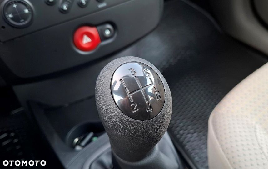 Renault Clio 1.2 16V Expression - 15
