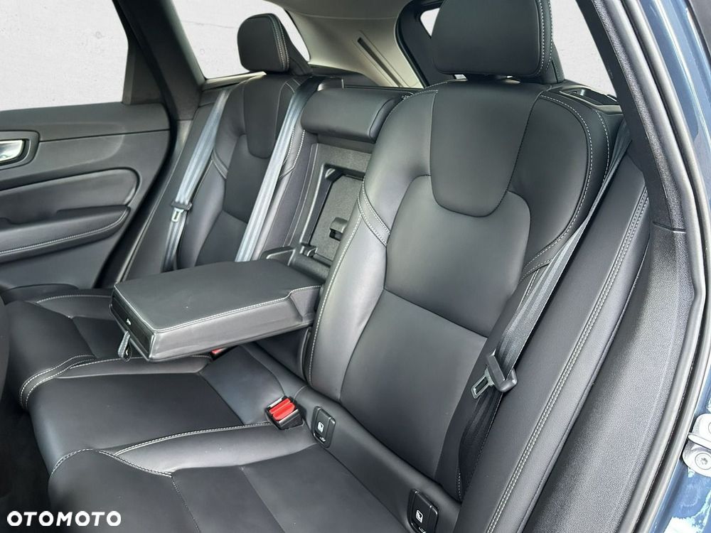 Volvo XC 60 - 24