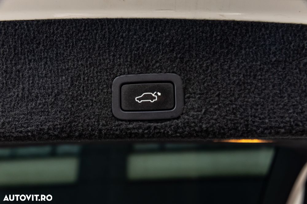 Volvo XC 60 D4 AWD Geartronic Summum - 11