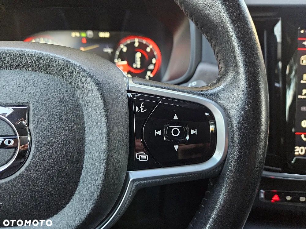 Volvo V90 Cross Country D4 AWD Geartronic Pro - 14