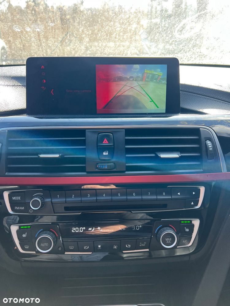 BMW Seria 3 330i xDrive Edition Luxury Line Purity - 16