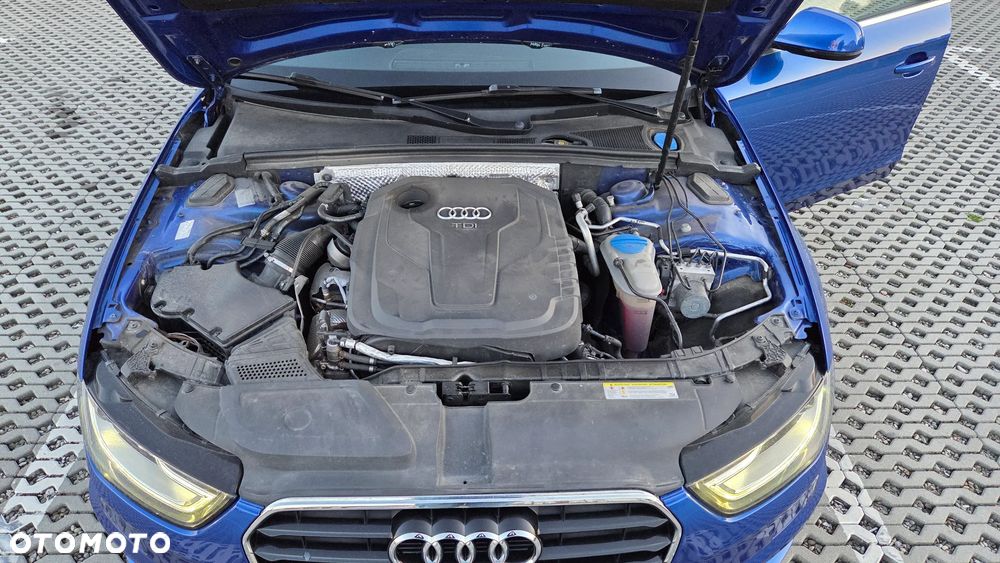 Audi A4 Avant 2.0 TDI DPF clean diesel S line Sportpaket - 16