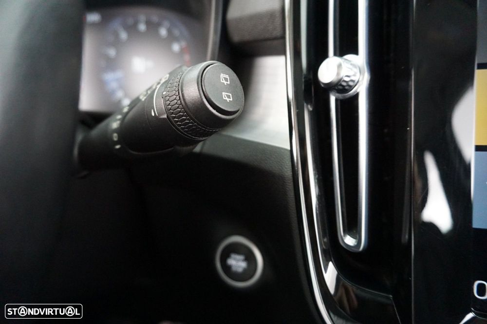 Volvo XC 40 T2 Momentum Pro - 19