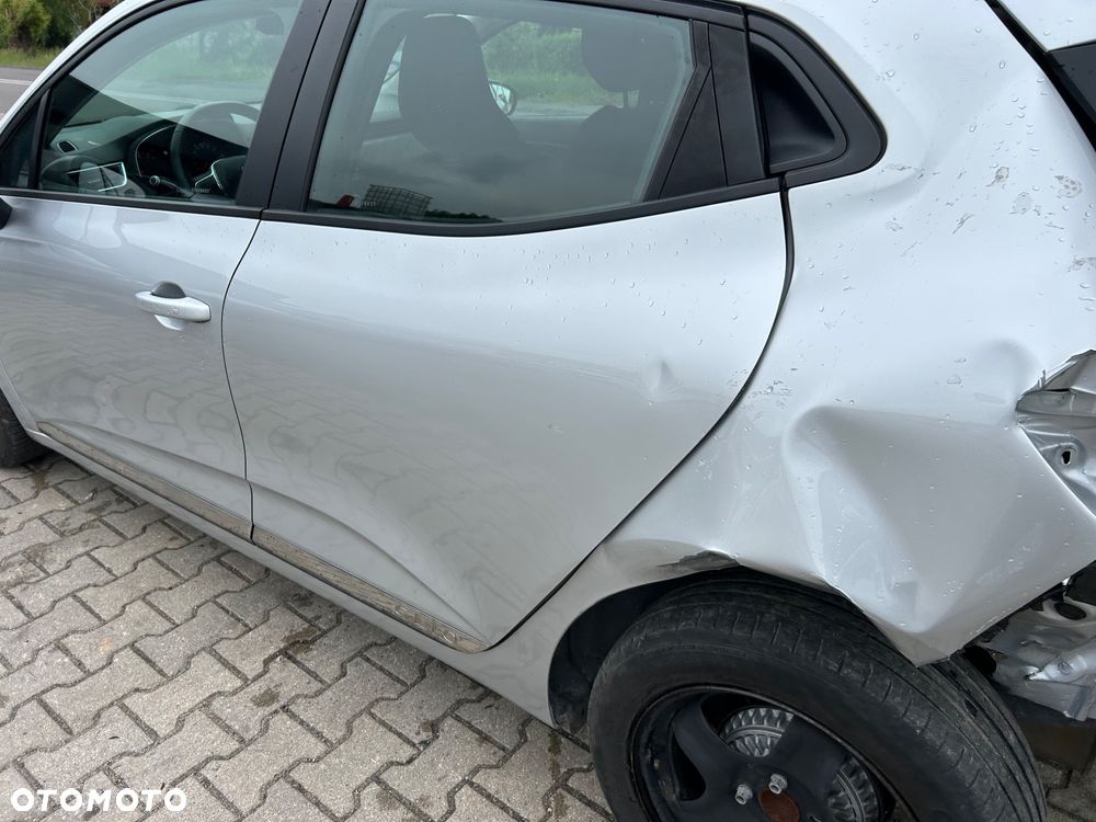 Renault Clio - 22