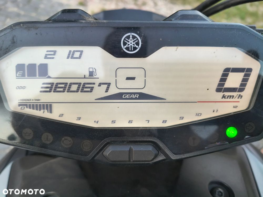 Yamaha MT - 5