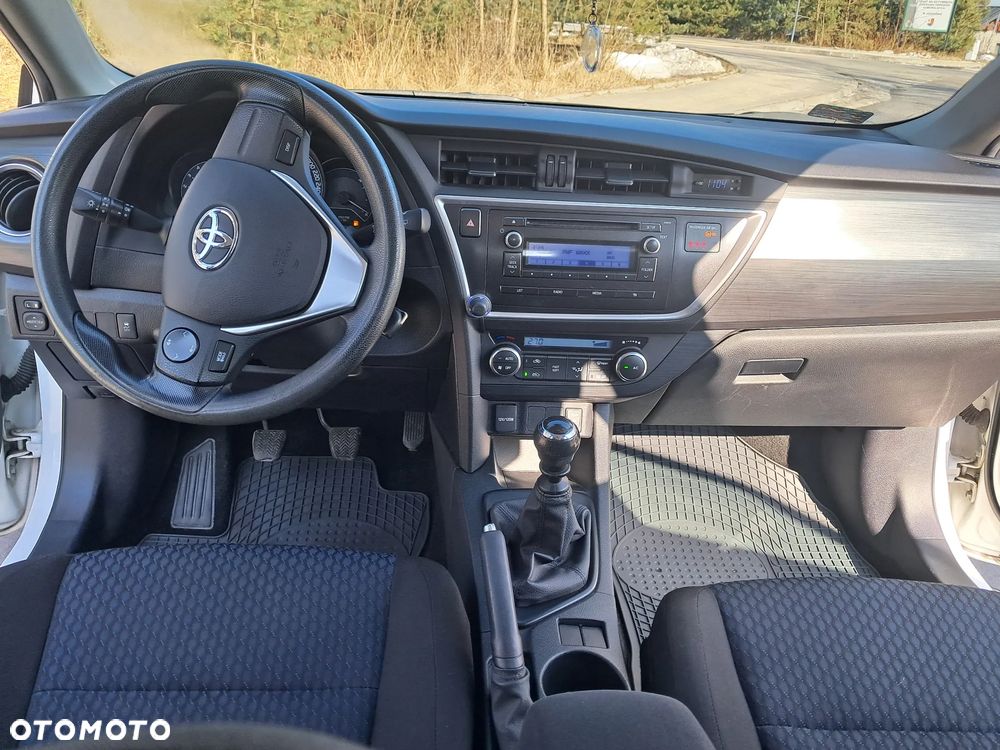 Toyota Auris 1.4 D-4D Active - 7