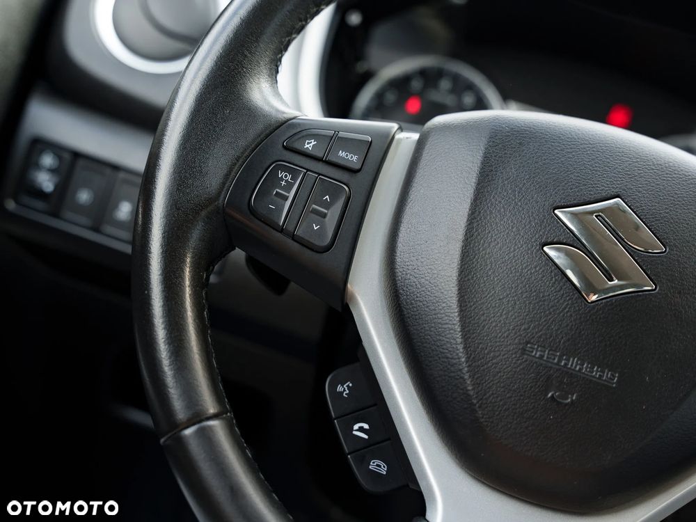 Suzuki Vitara 1.6 XLED 2WD - 30