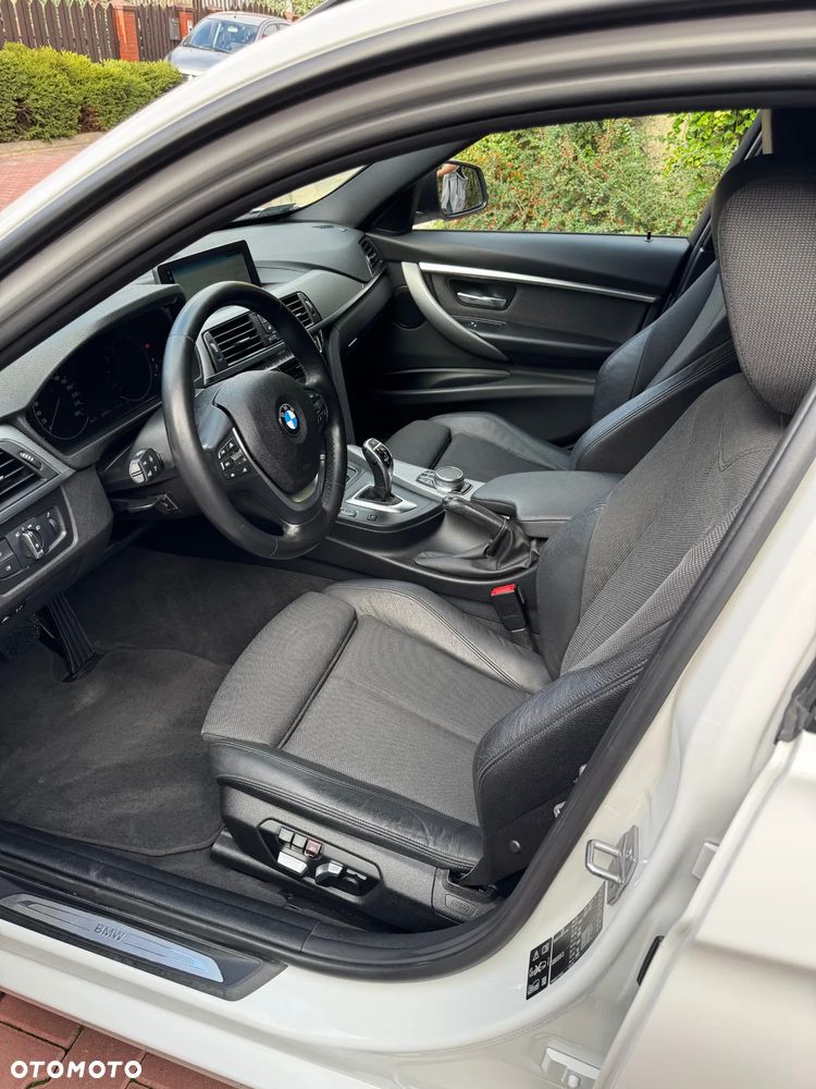 BMW Seria 3 330i xDrive Sport Line Shadow - 8