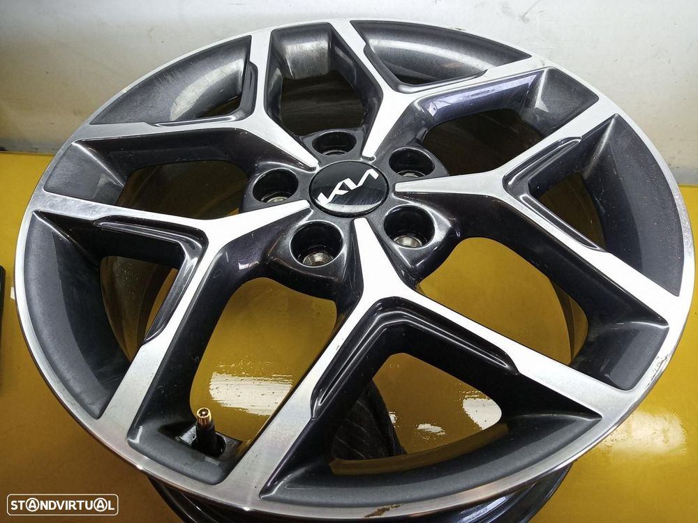 PNEU KIA CEED CD - 1