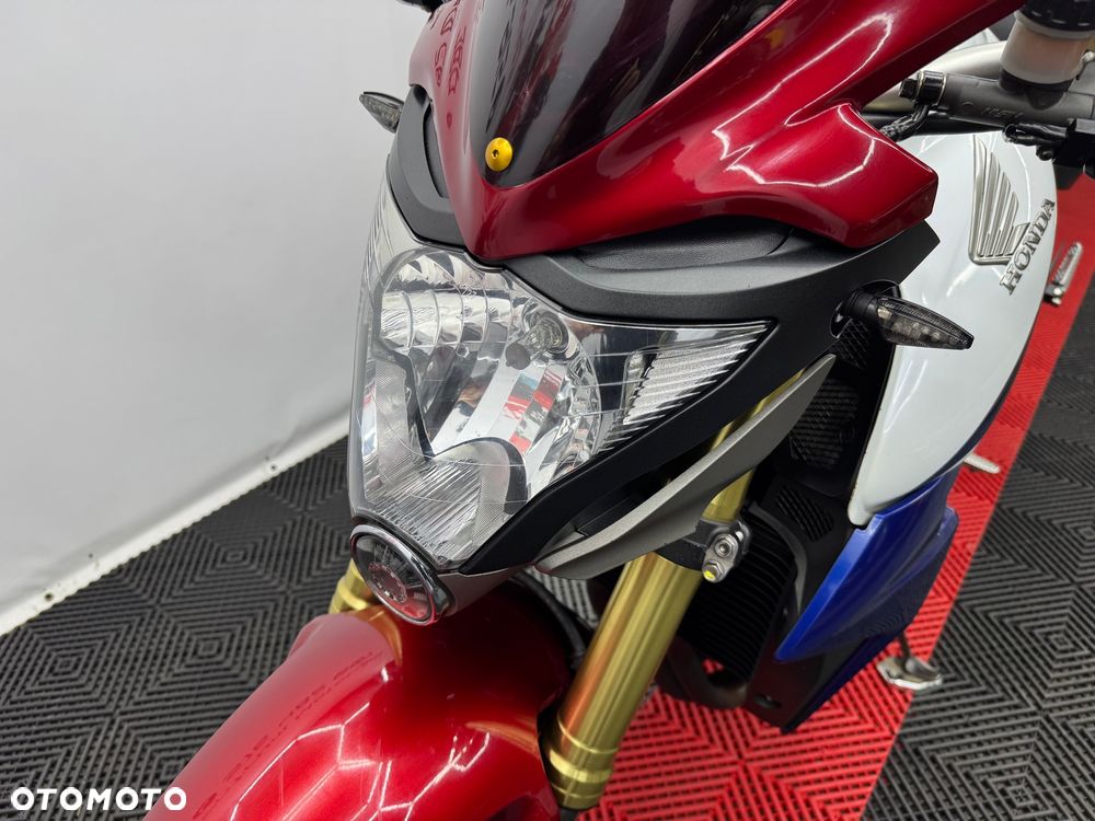 Honda CB - 11