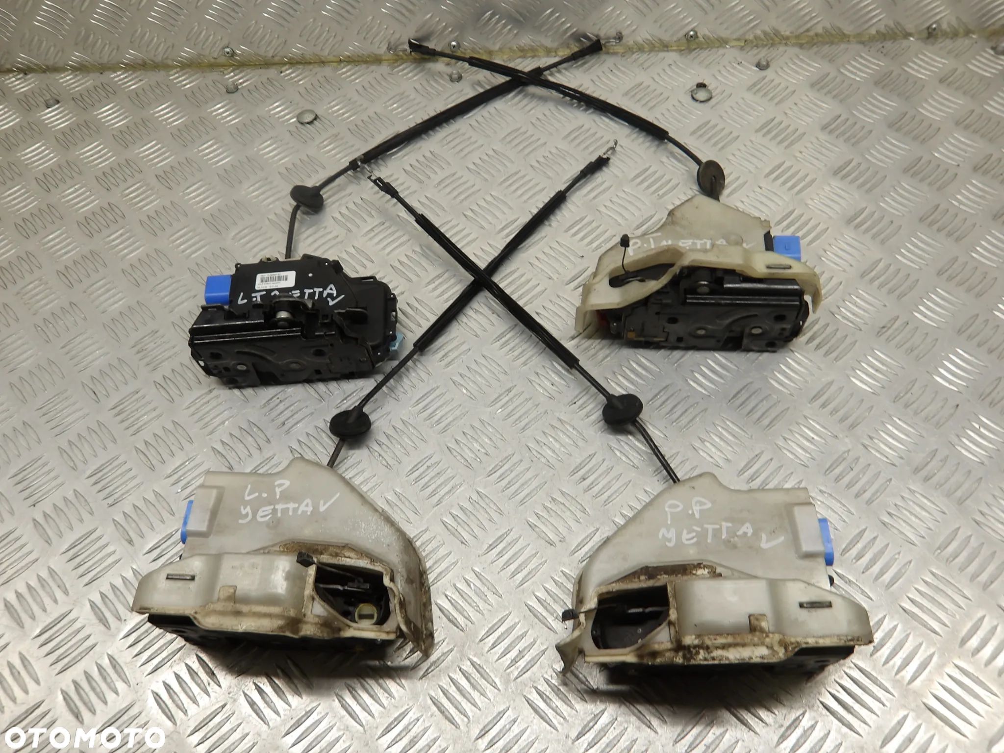 VW JETTA V 05-10 ZAMEK DRZWI PRAWY LEWY PRZÓD TYŁ - 1