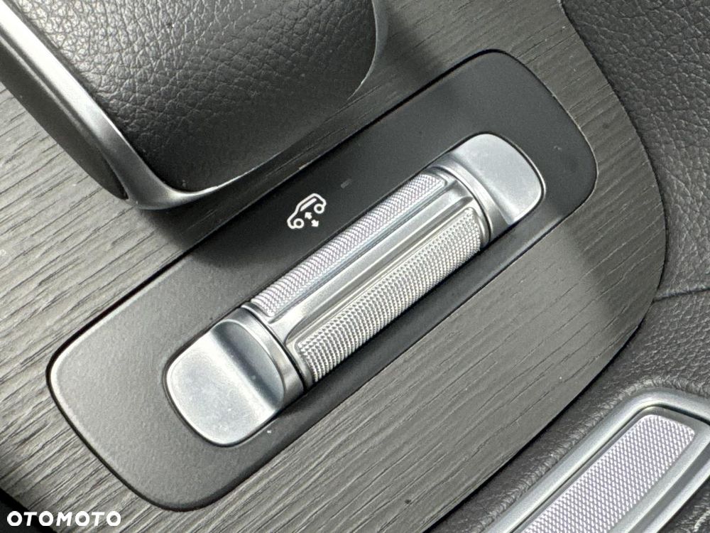 Mercedes-Benz GLE ver-300-d-4matic-9g--tronic-amg-line - 21